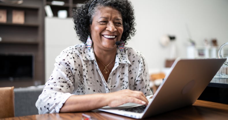 A happy contact center agent