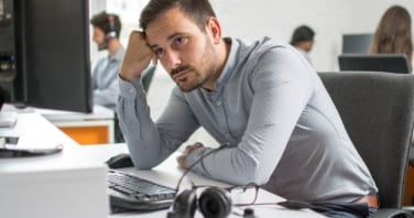 Call Centre Stress Management: 10 Reasons Your Call Centre Agents are Stressed and How to Help Them