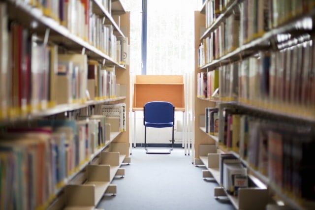 library in a further education college