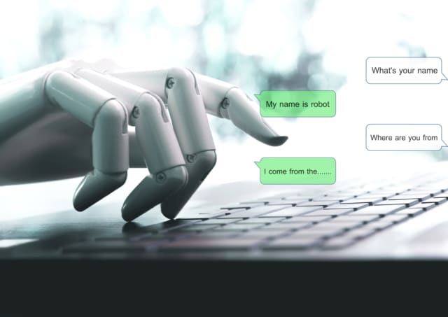 chatbots versus live chat