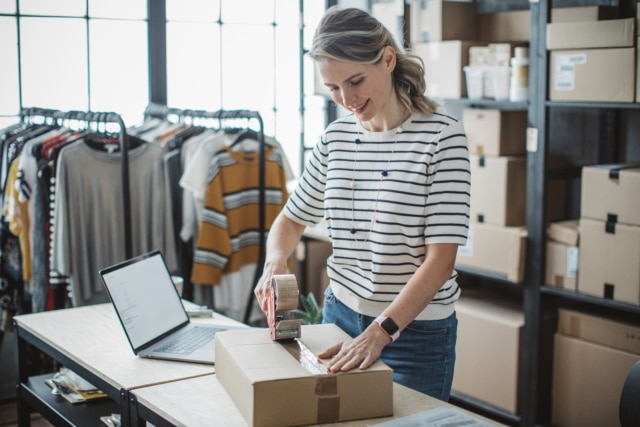 RingCentral-UK-woman-running-an-online-clothing-store