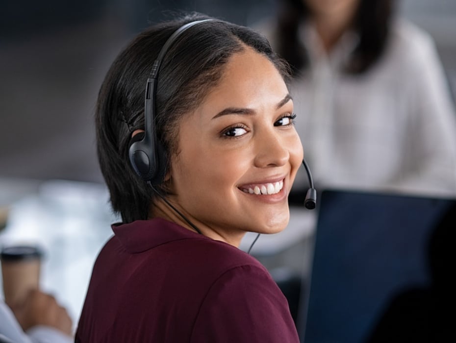 Smiling contact center agent