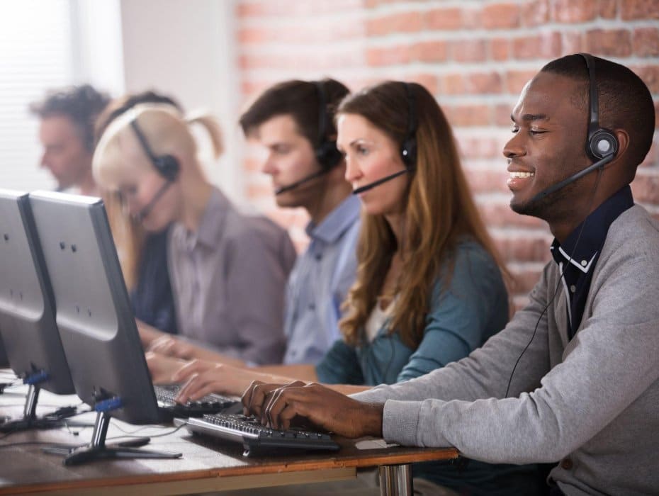 contact center agents at work 1