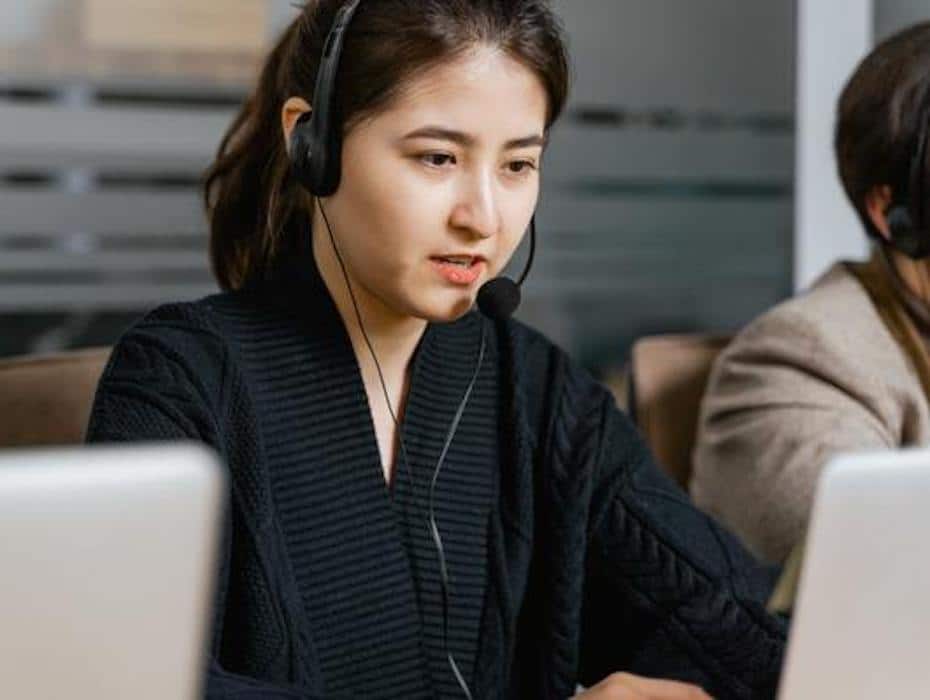 Insurance call center agents using a headset and leveraging UCaaS